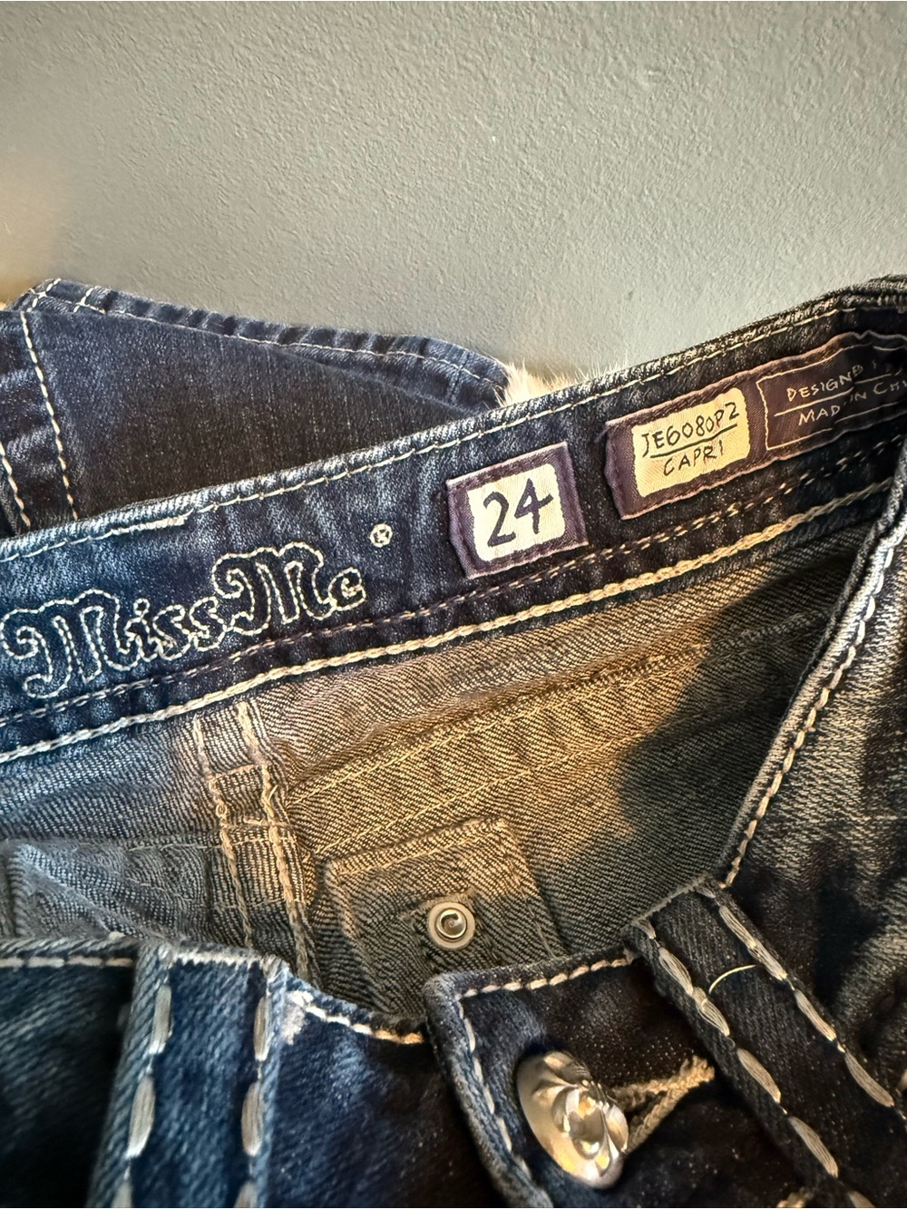 Miss Me Capri Rhinestone Low Rise Jeans - Picture 8 of 9